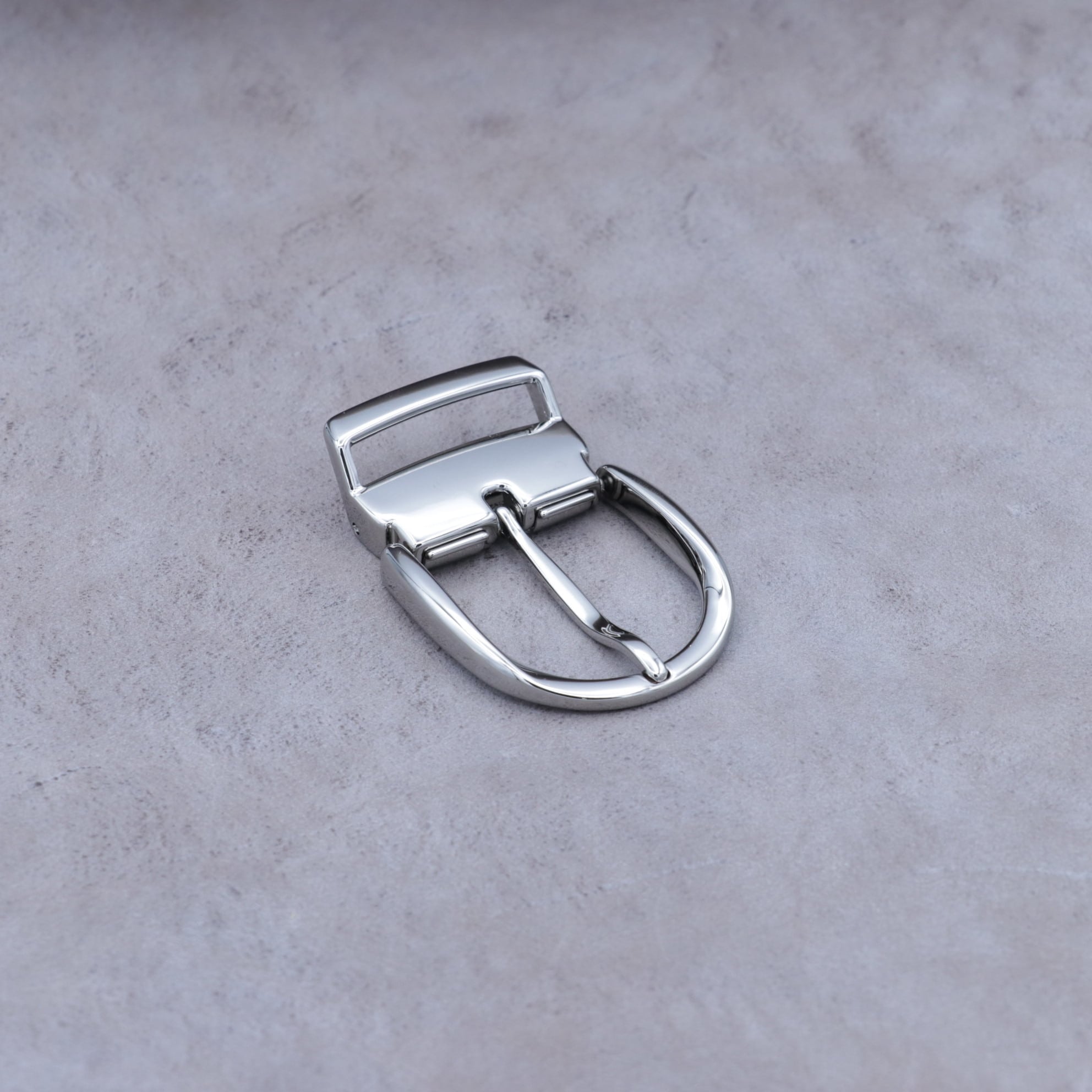 バックル | ウインズファクトリーレザーショップ