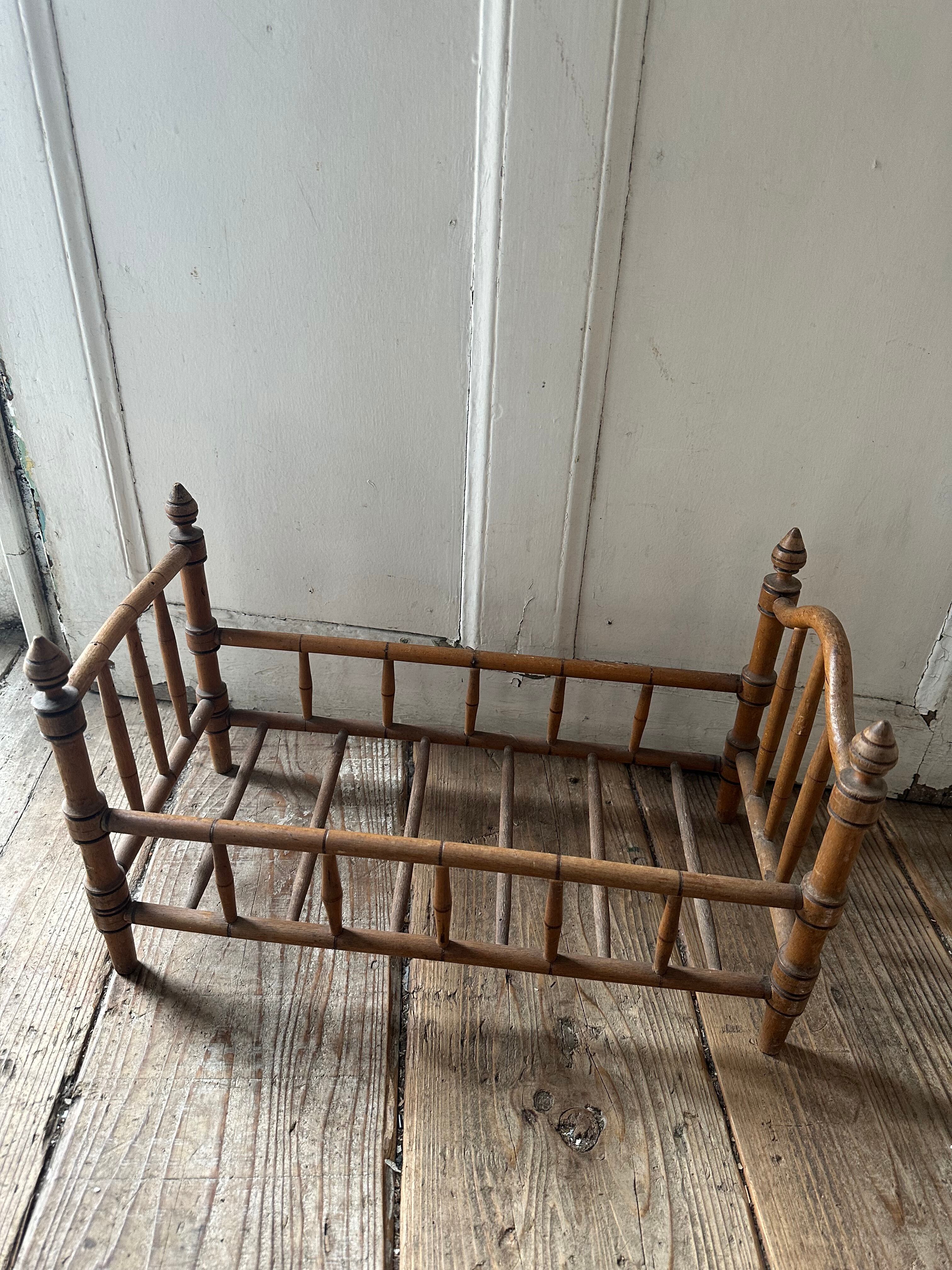 フランス　アンティーク　ドール　ベッド　木製 木製ドールベッド.7 フランス アンティーク ドール家具