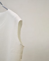 METHO - Through fit No sleeves : Whit:short