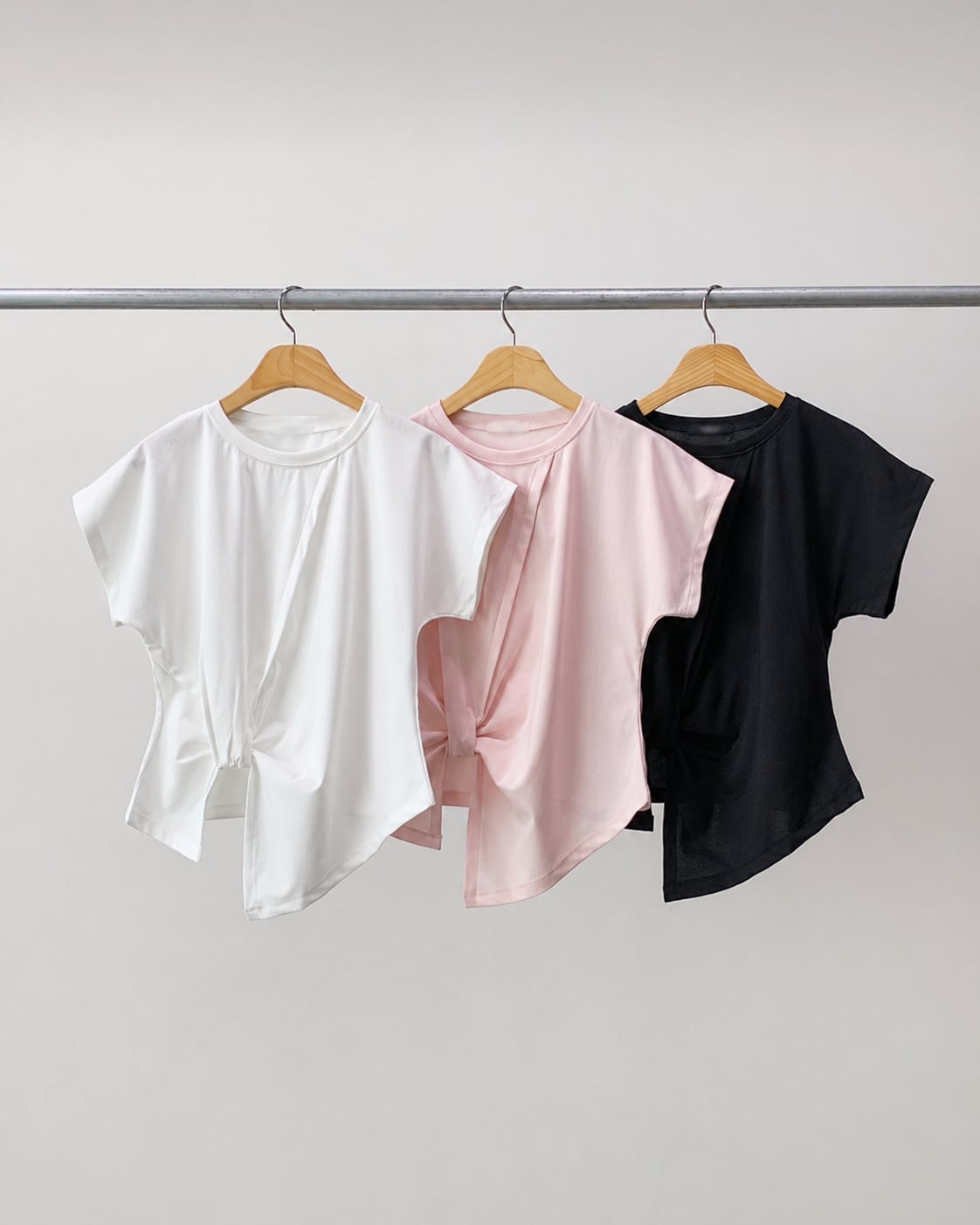 即納＊draped twist tops （White / Black） | cerva golf&lifestyle
