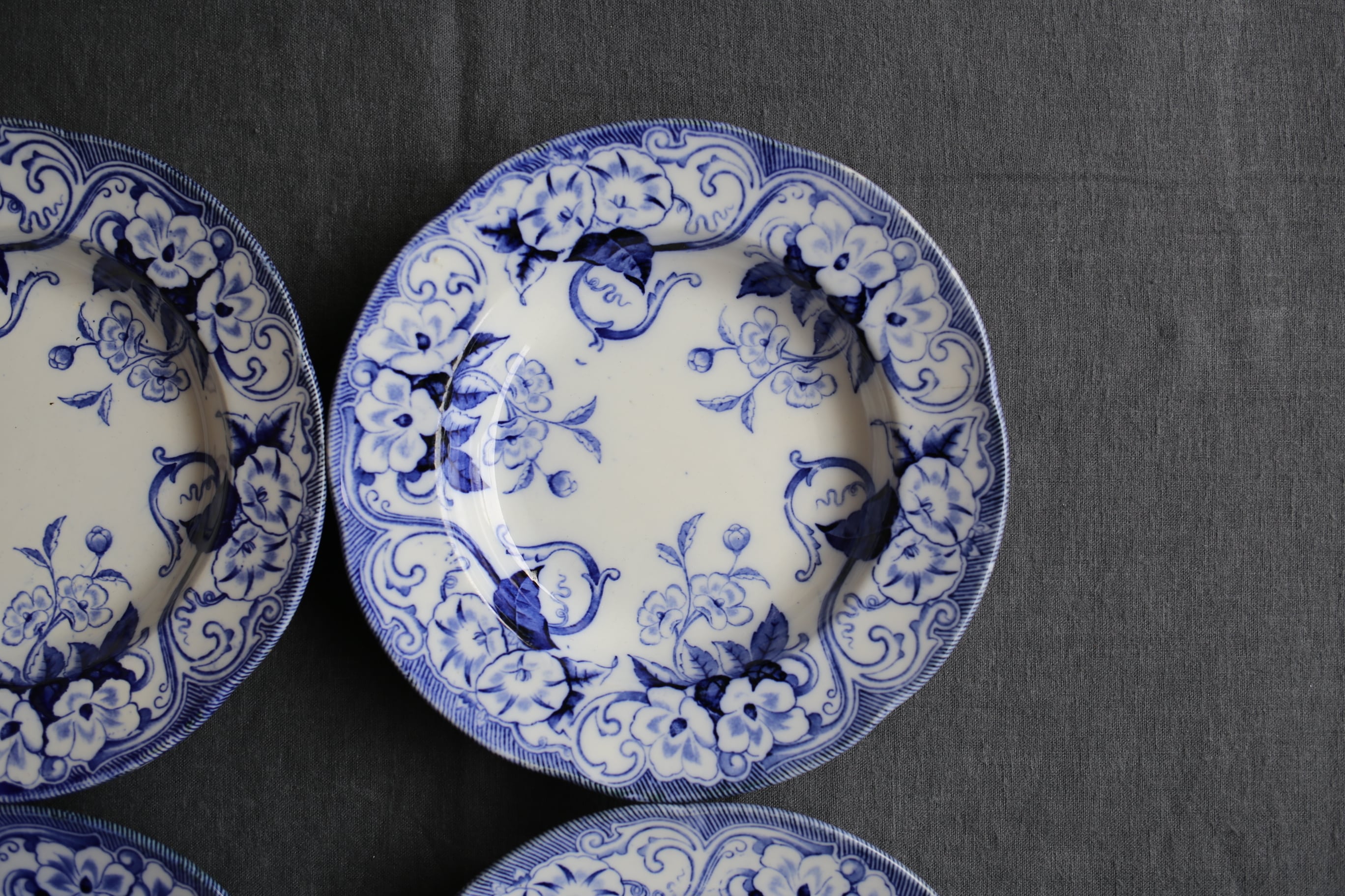 クレイユモントロー　FLORA アンティークプレート　深皿フランス 楽天市場】1枚の価格です。 フランスBrocante クレイユ エ