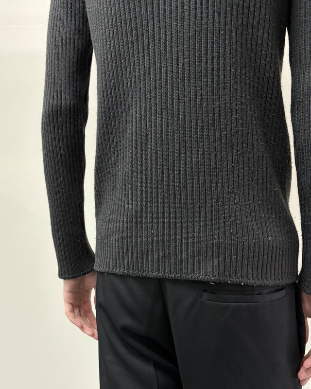 【EMPORIO ARMANI】detail slim knit sweater
