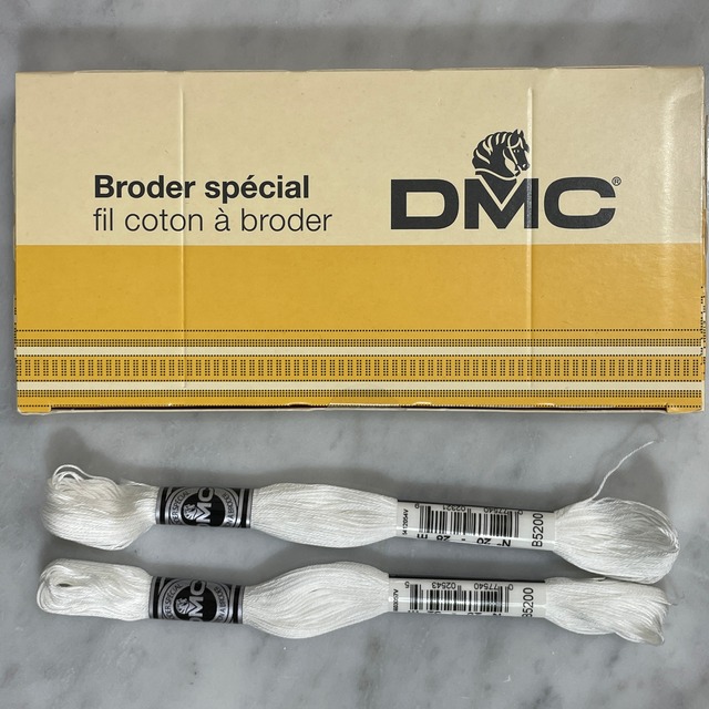 DMC アブローダー  Col. B5200・強度のある刺繍糸・ブティ、イニシャルの刺繍などに