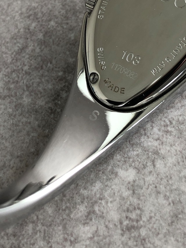 GUCCI グッチ 腕時計 シルバー オーバル バングル ステンレススチール 103 vintage ヴィンテージ オールド 5j8k5t