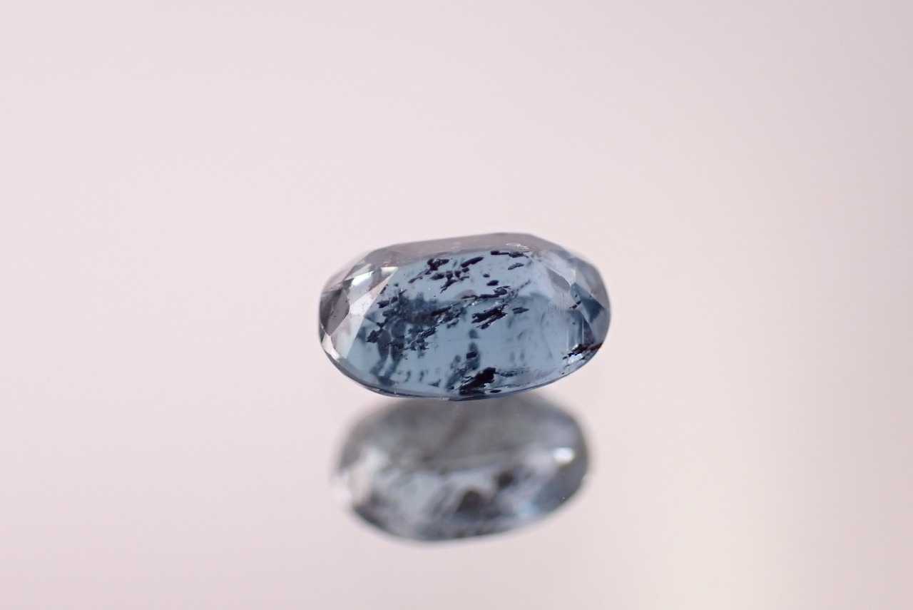 インディゴカイヤナイト　0.71ct　[D3-262]