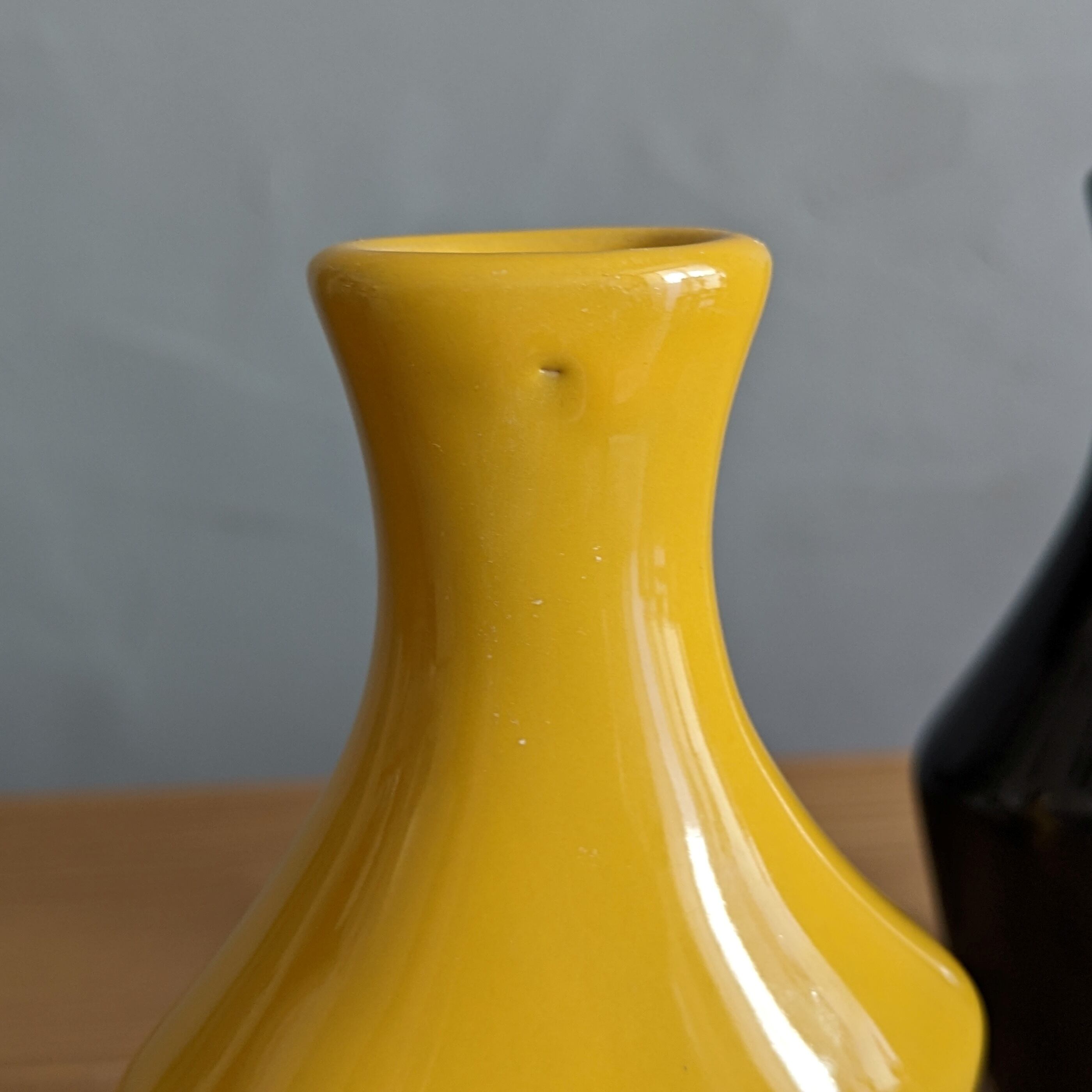 MINI CERAMIC VASE (1) BamBooks the Heritage