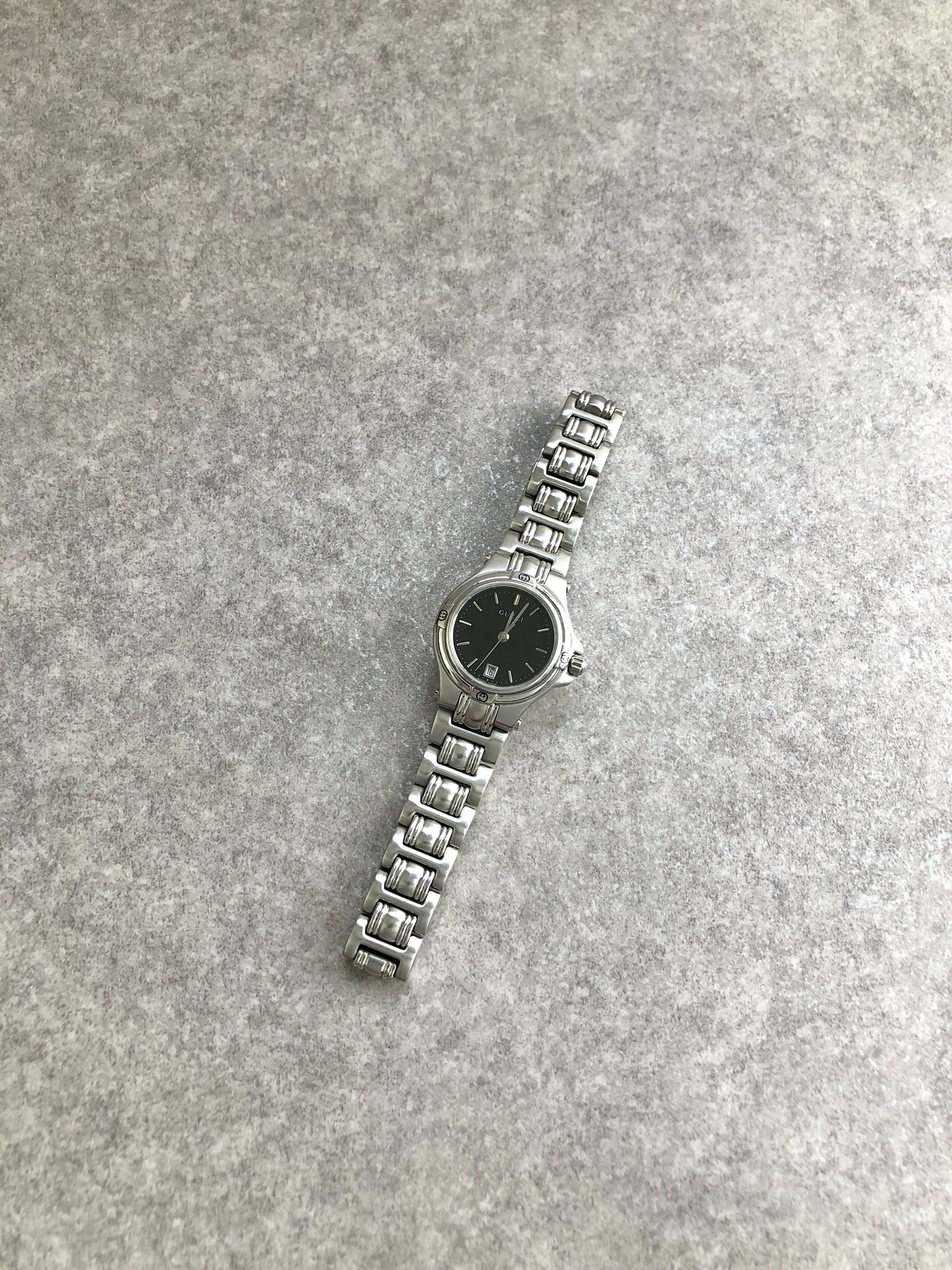 GUCCI グッチ 腕時計 シルバー ステンレススチール クウォーツ 9040L