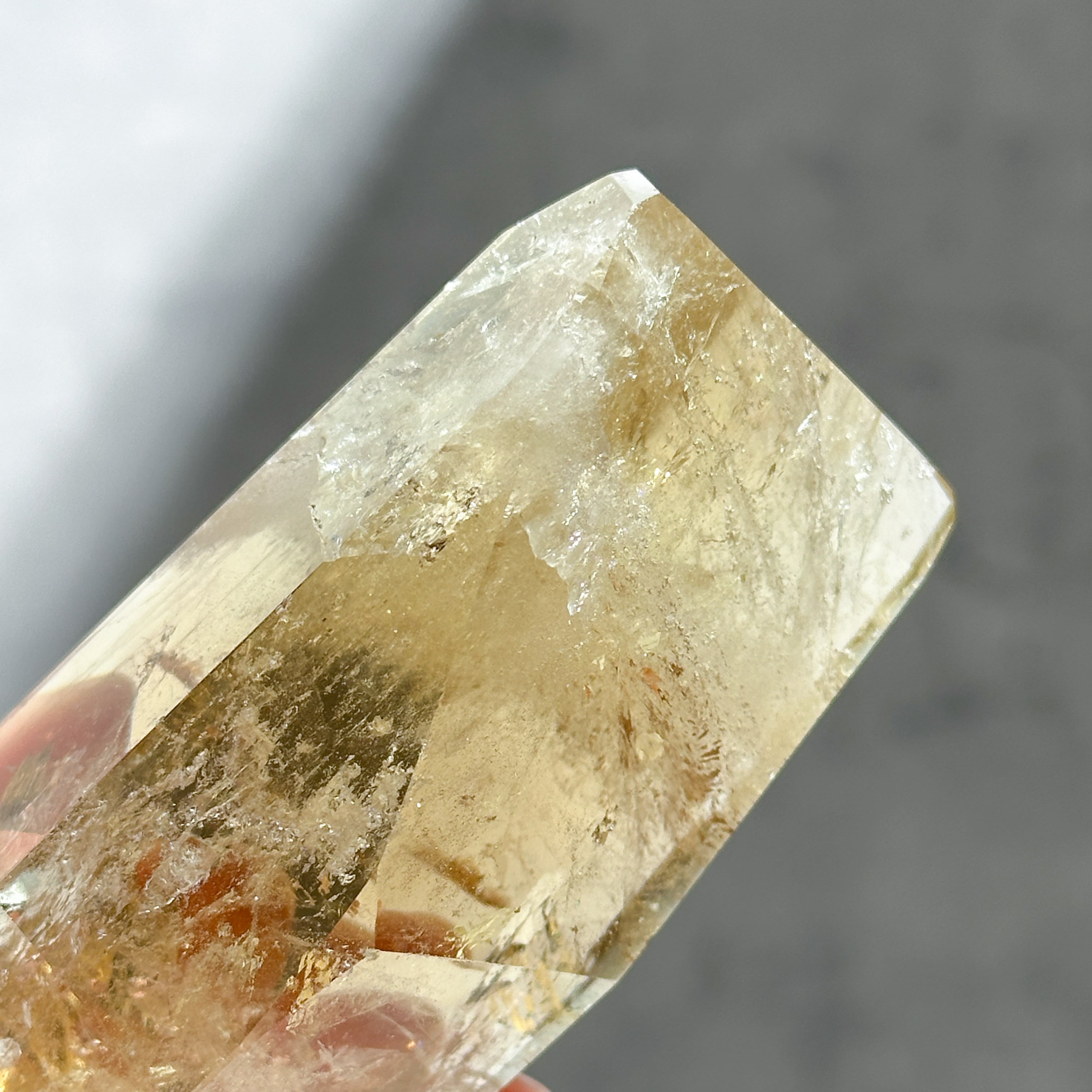 虹◎シトリン（黄水晶） フリーフォーム23◇ Citrine ◇ 天然石・鉱物