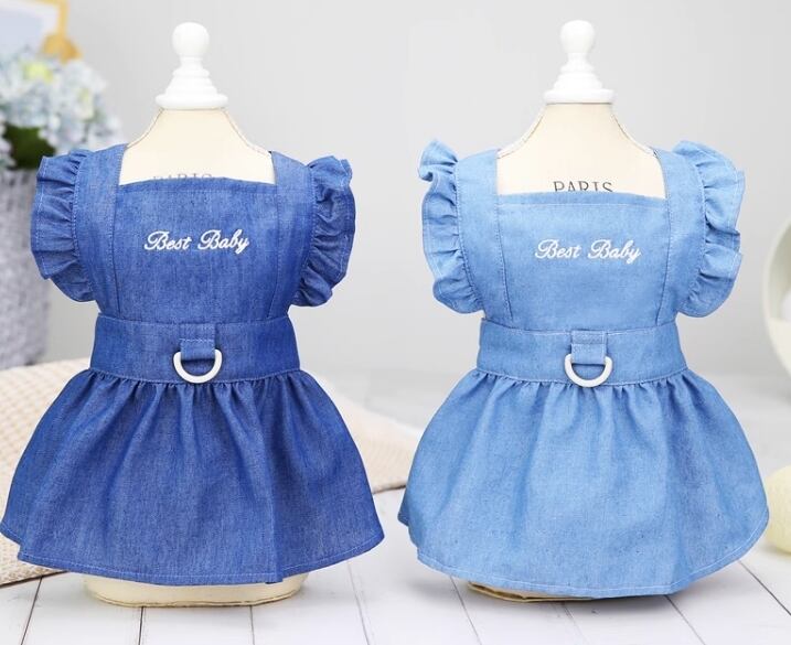 ドッグ 犬 ドッグウェア 室内着 ドレス ワンピース リード リードセット フレア ストレート スマート フリル 肩出し デニム風 きれいめ シンプル カジュアル 上品 おしゃれ レトロ スポーティー クール モダン ヴィンテージ ラブリー キュート フェアリー プレッピー シンプル フレンチ シック カントリー 無地 春 夏 ロングシーズン サマーシーズン 春服 夏服 女の子 成犬 デート お出かけ アウトドア キャンプ パーティー 旅行 公園 休日 ガーデン カフェ 散歩 ウォーキング 室内 おうち