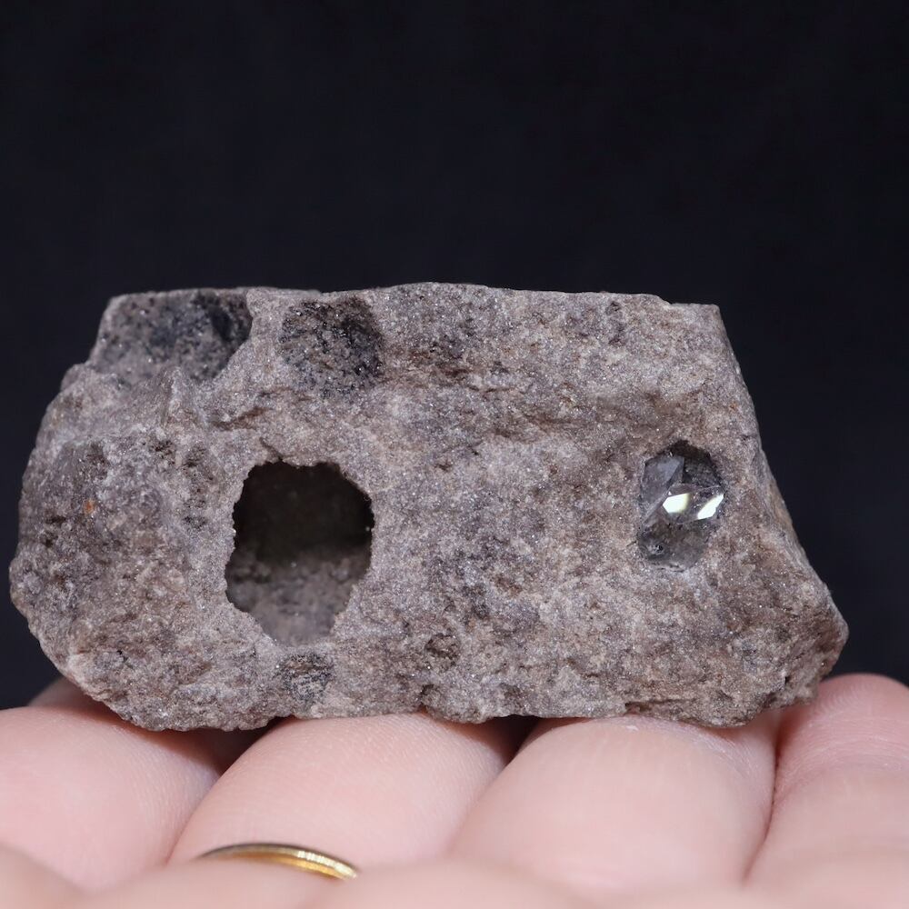 ハーキマーダイヤモンド 母岩付き! 水晶 43.9g HKD003 原石 天然石