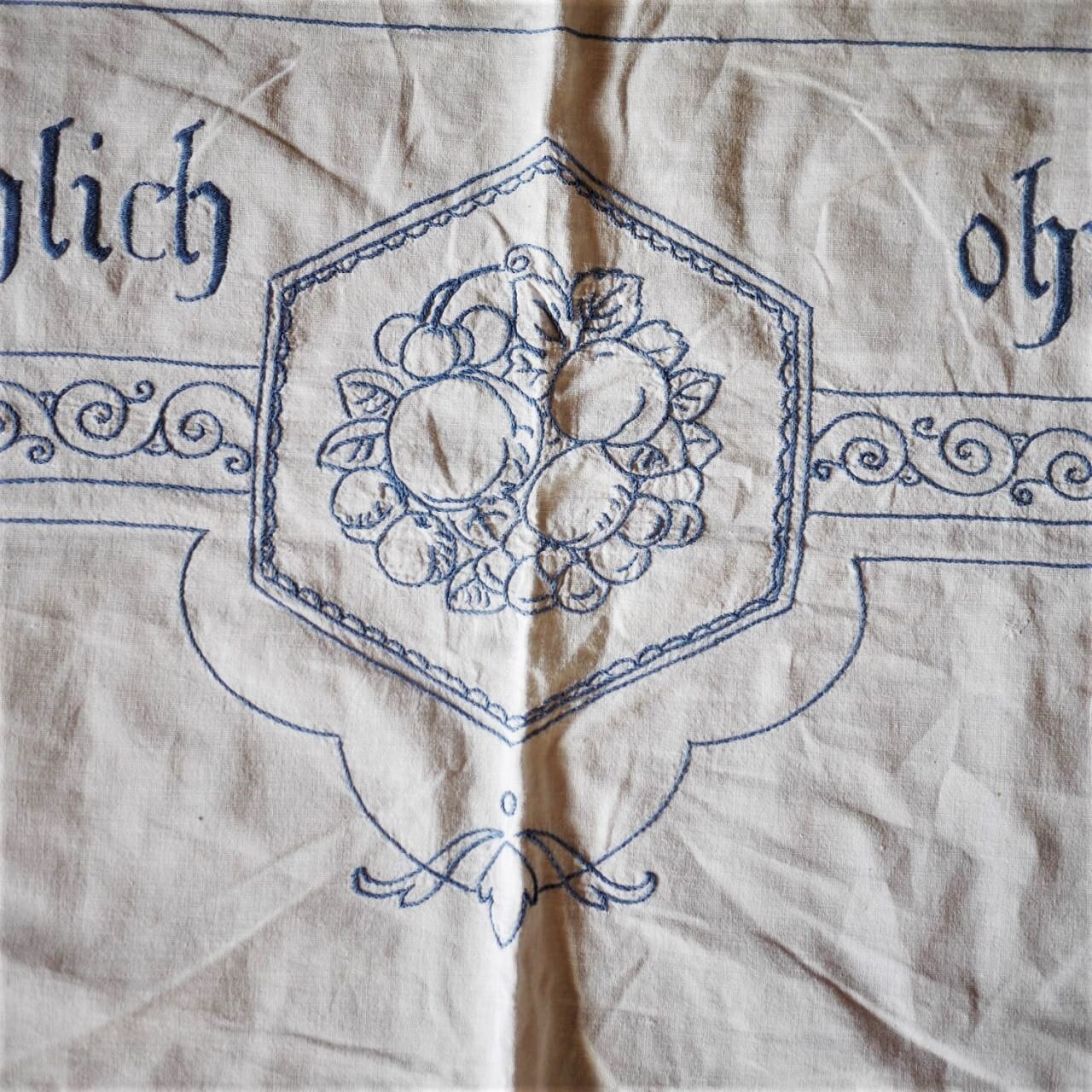 ブルーワーク刺繍 修道院の手仕事