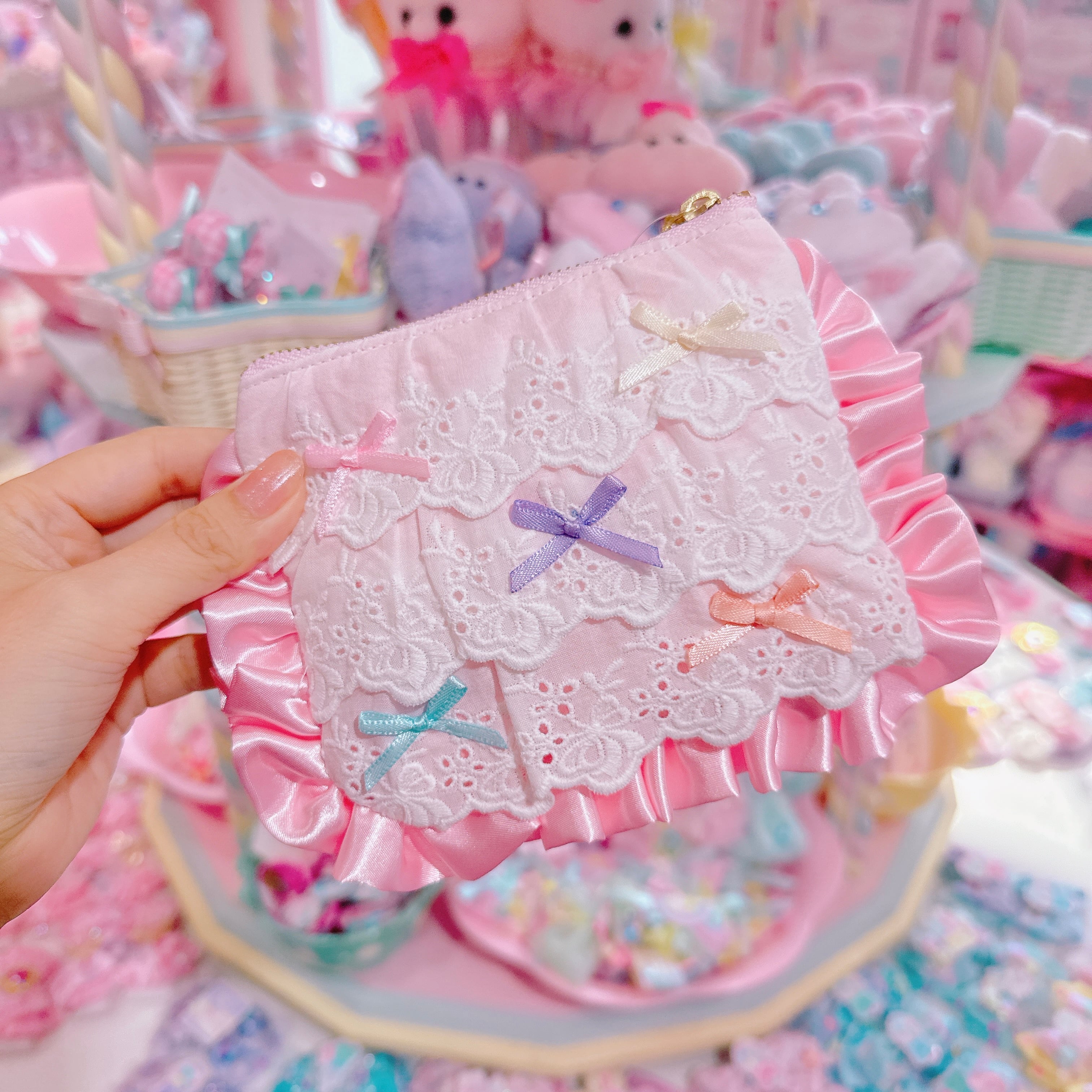 【E3】94-9コットンレース&サテンフリルミニポーチ