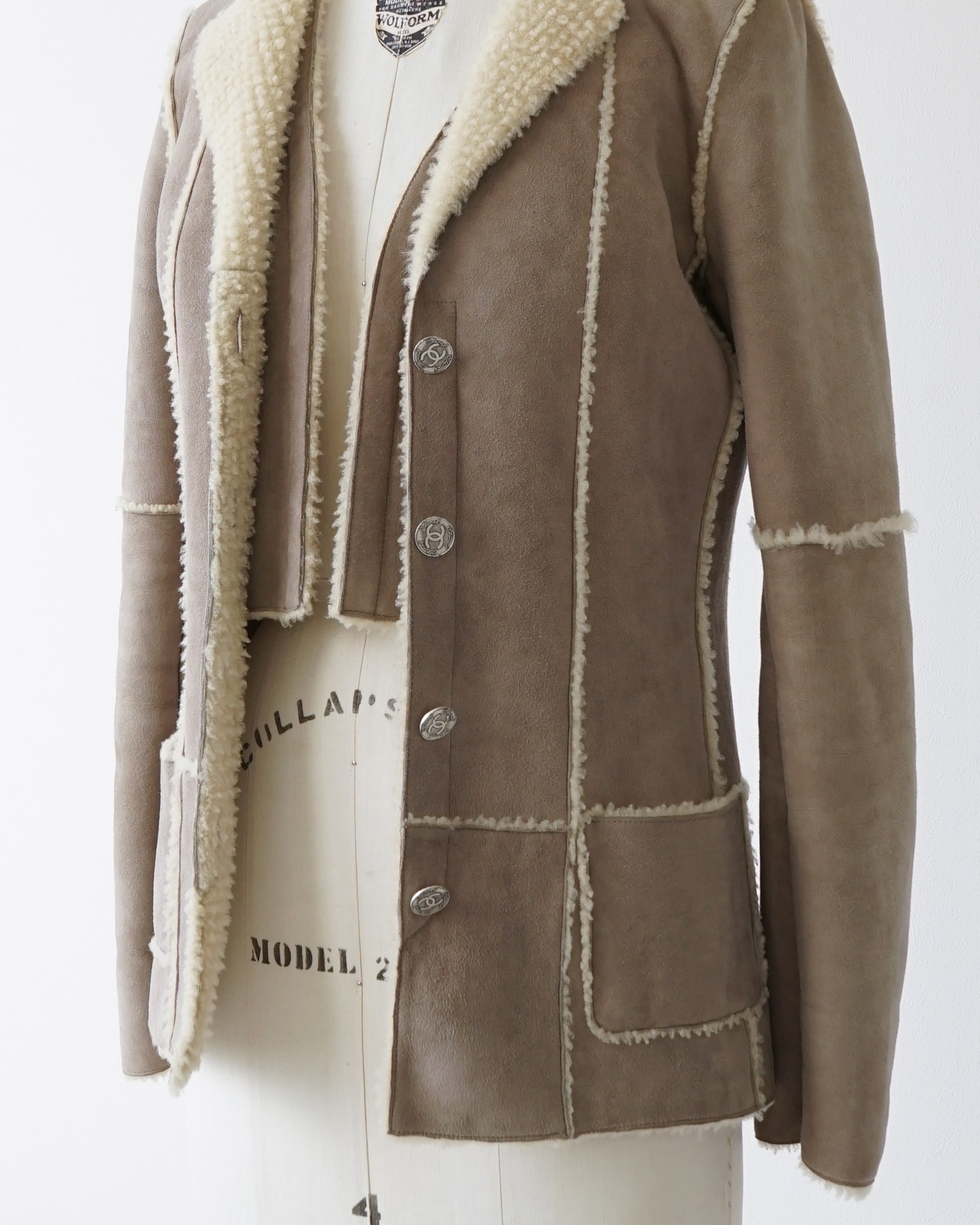 〈CHANEL vintage〉Mouton shearling coat 05A P24962