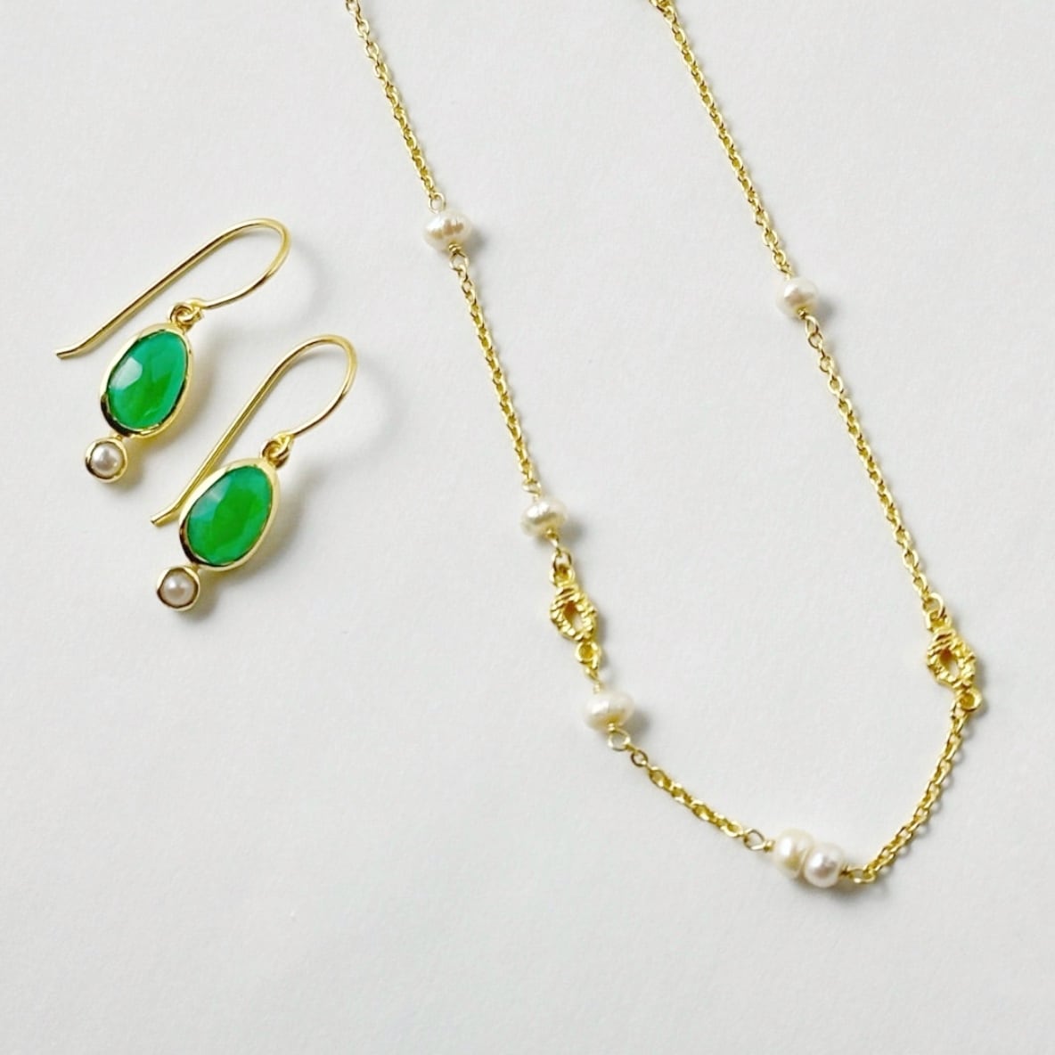 ラスト2！】Gold Coating グリーンオニキス とプチパール フックピアス