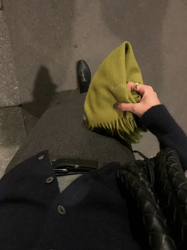 (即納) ounce / Soft wool muffler