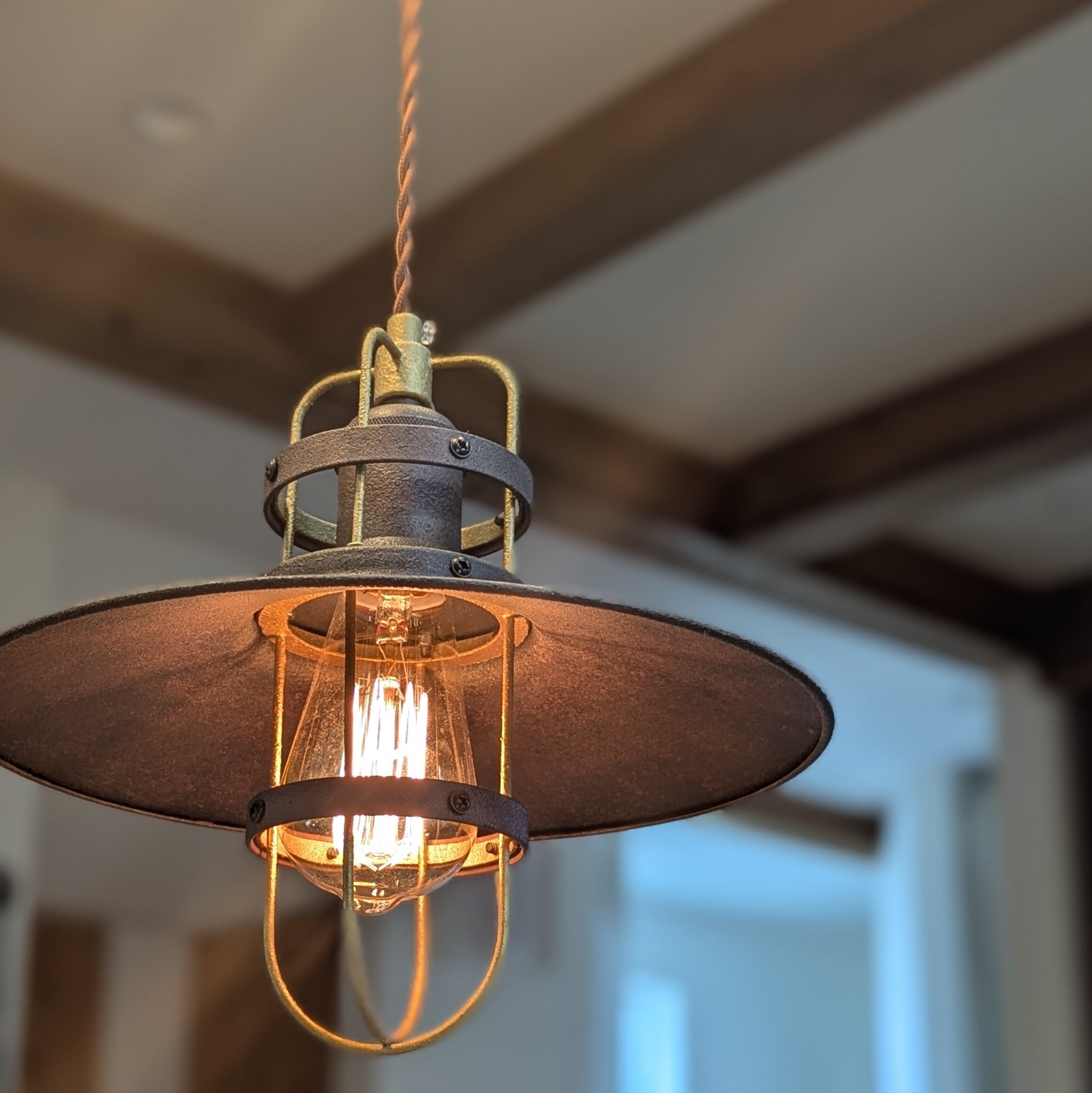 錆びた無骨なペンダントランプ アトリエ照明　インダストリアル 錆びた無骨なペンダントランプ アトリエ照明 インダストリアル