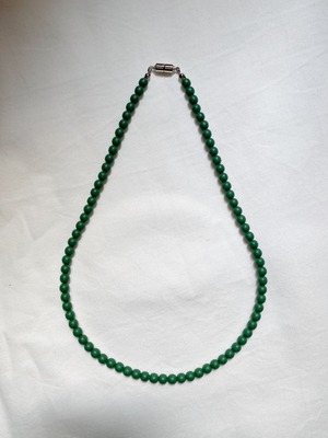 Vintage grained necklace / GREEN