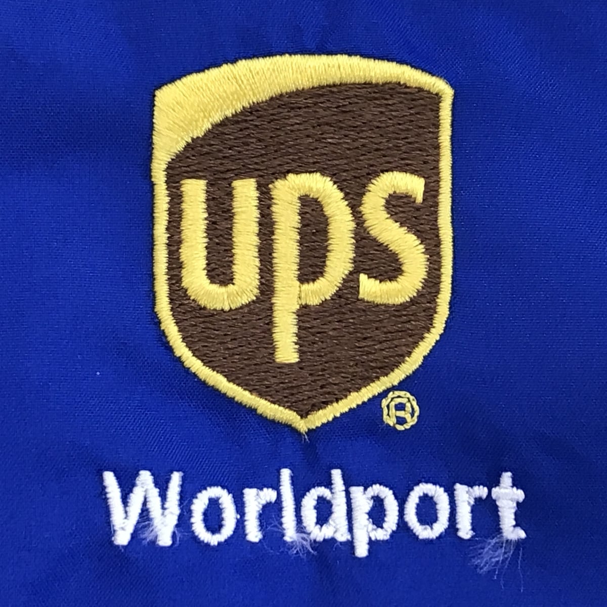 PORT AUTHORITY UPS 刺繍入り ポリエステル ハーフジップ プルオーバー