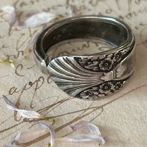 スプーンリング「花とパルメット」サイズ22