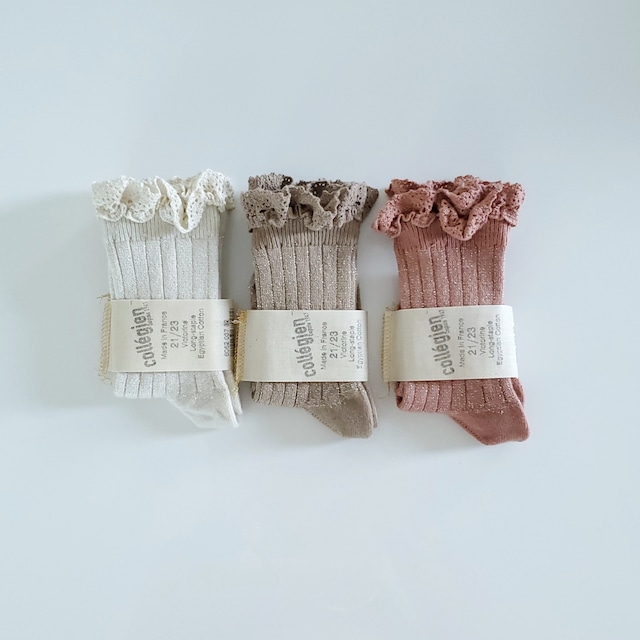 Collegien- Victorine Glitter Ribbed Crew Socks with Lace Trim / Bois de Rose