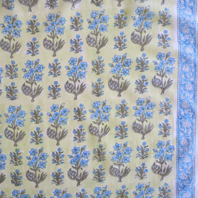 ブロックプリント生地【50cm単位】インド綿  片耳デザイン付き 花柄 イエロー×水色 #54320-YL2