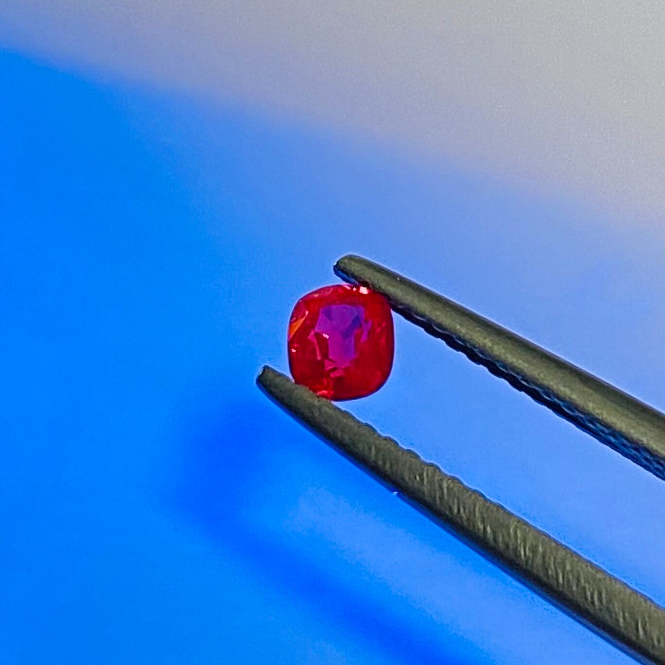 ミャンマーモゴック産希少レッドスピネル2