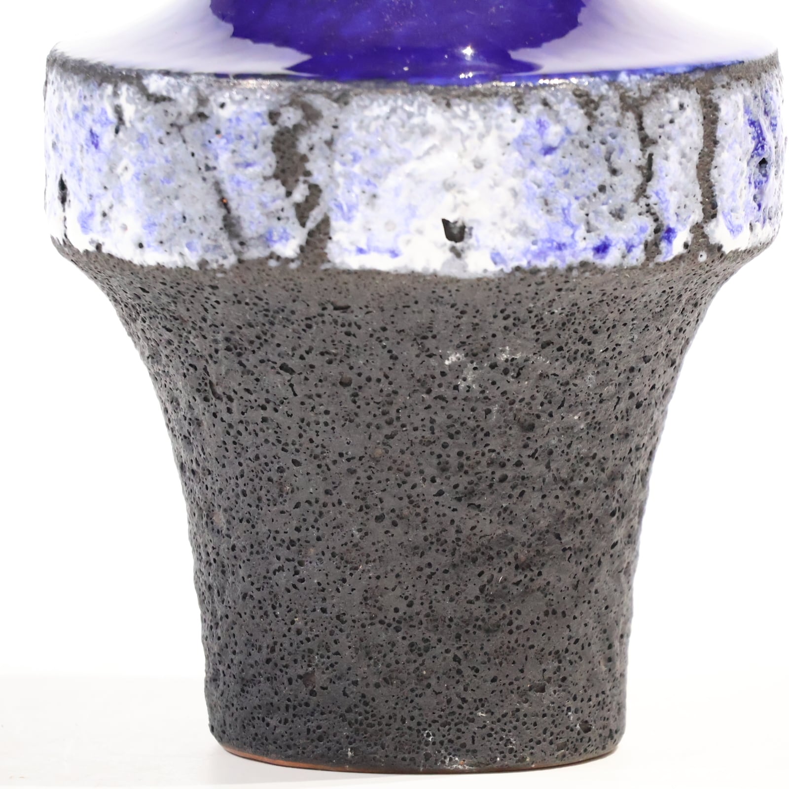 Carstens-- Malmö 16.9cm | Fat Lava & German Art Pottery