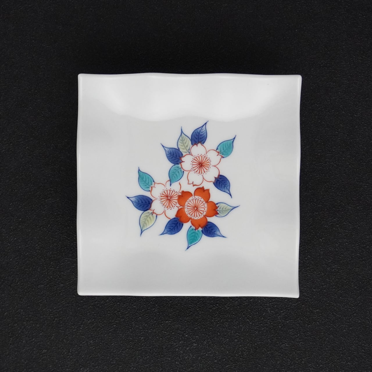 色鍋島/角銘々皿/桜 | 市川冬山窯