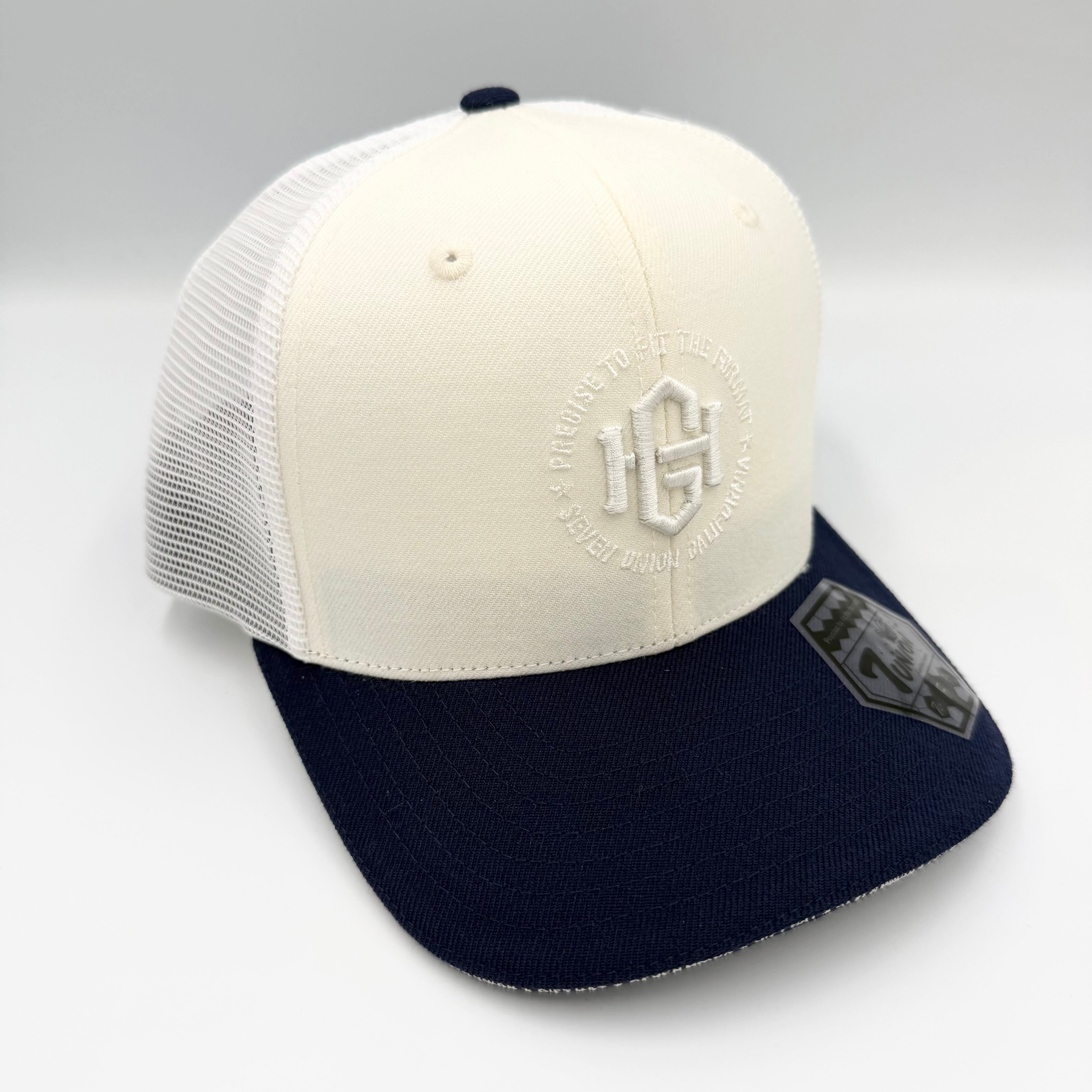 カーブキャップ/CURVED CAP | ららぽーとやイオンモールなどで運営