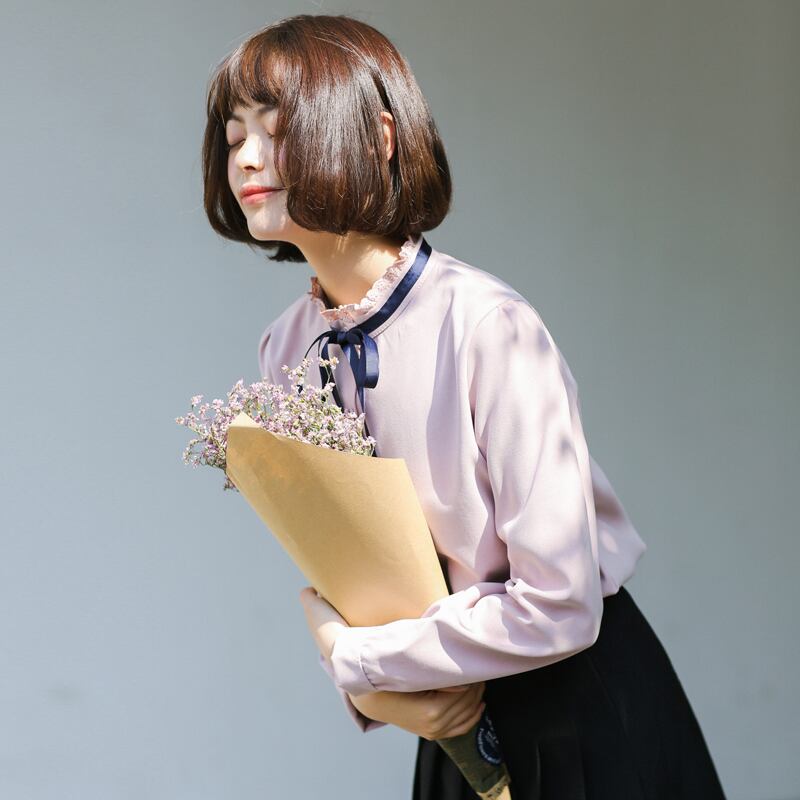 ハイネックフリルブラウス