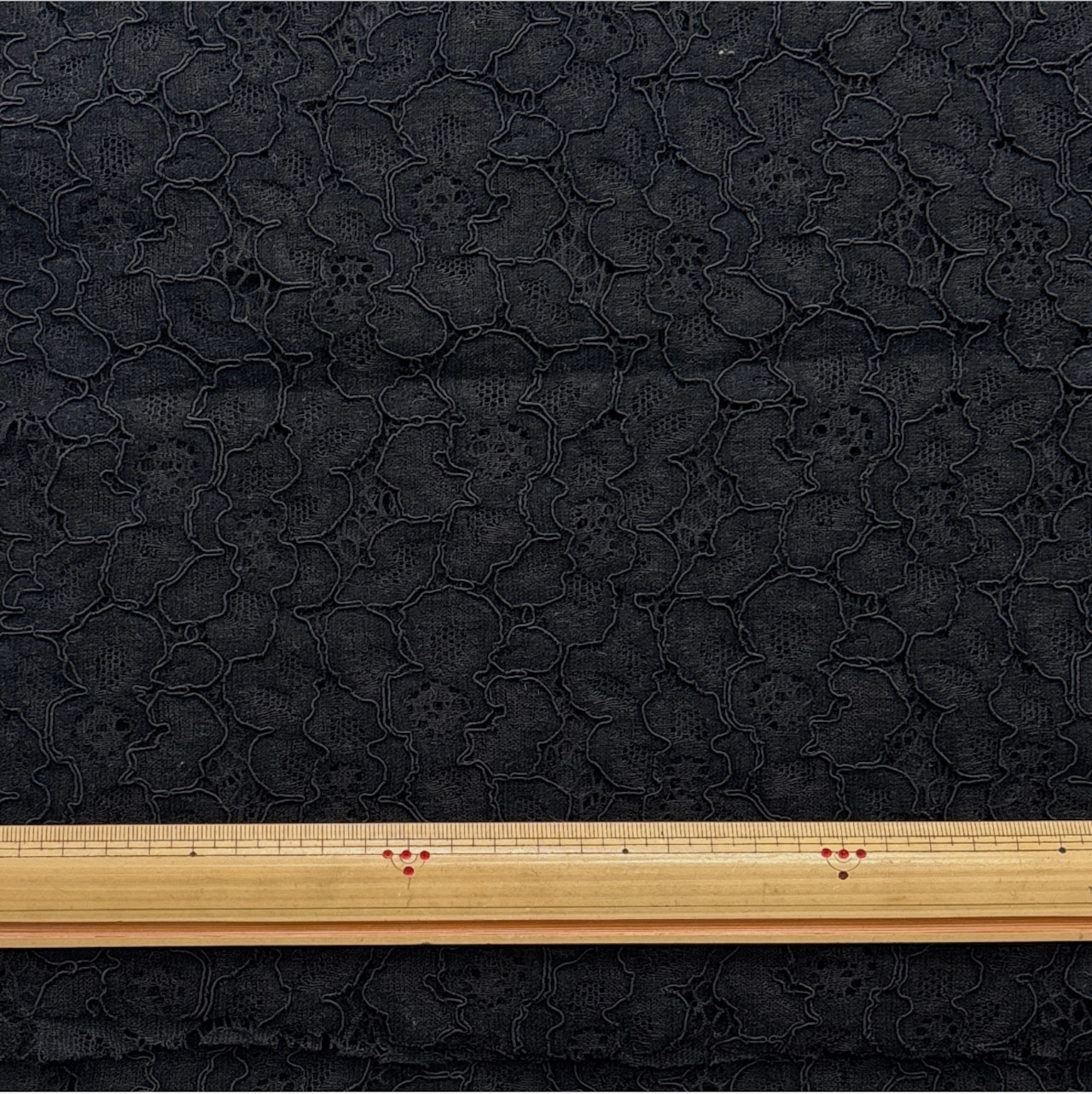 ★TB362◆2m◆season OFFSALE◆レーヨンポリエステル混コードレース生地◆花柄+柄物◆ブラック