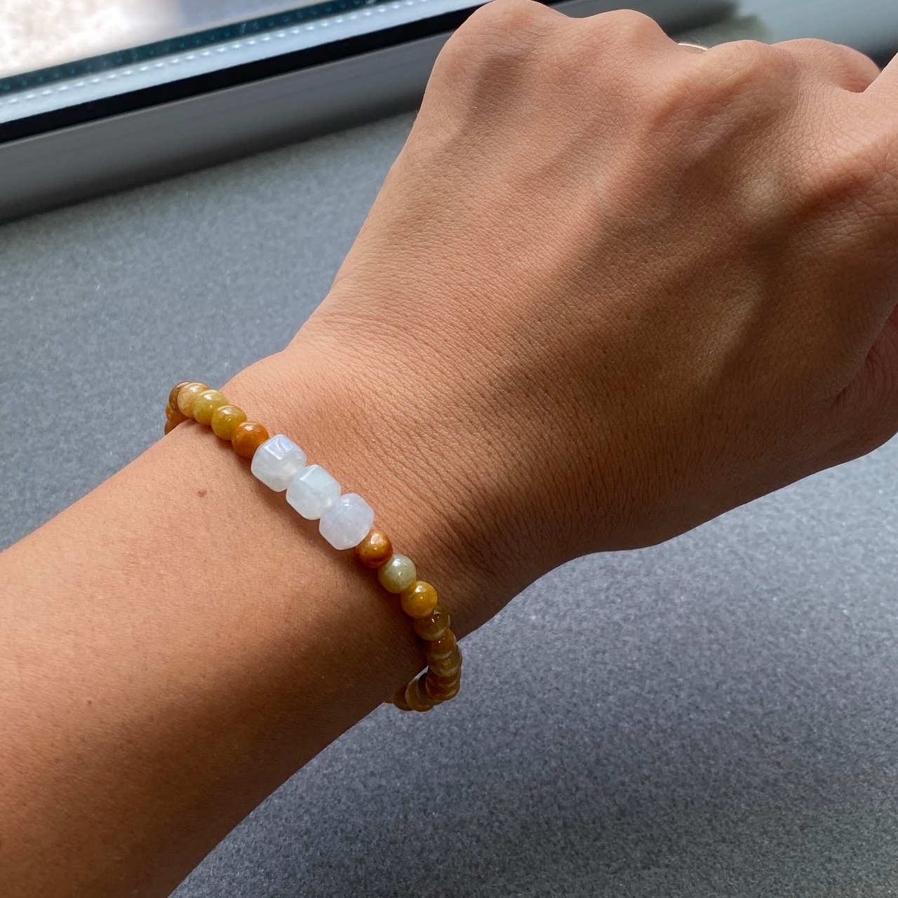 ブラウンカラーが珍しい！brown point ice ブレスレット A貨翡翠 jd_br1069