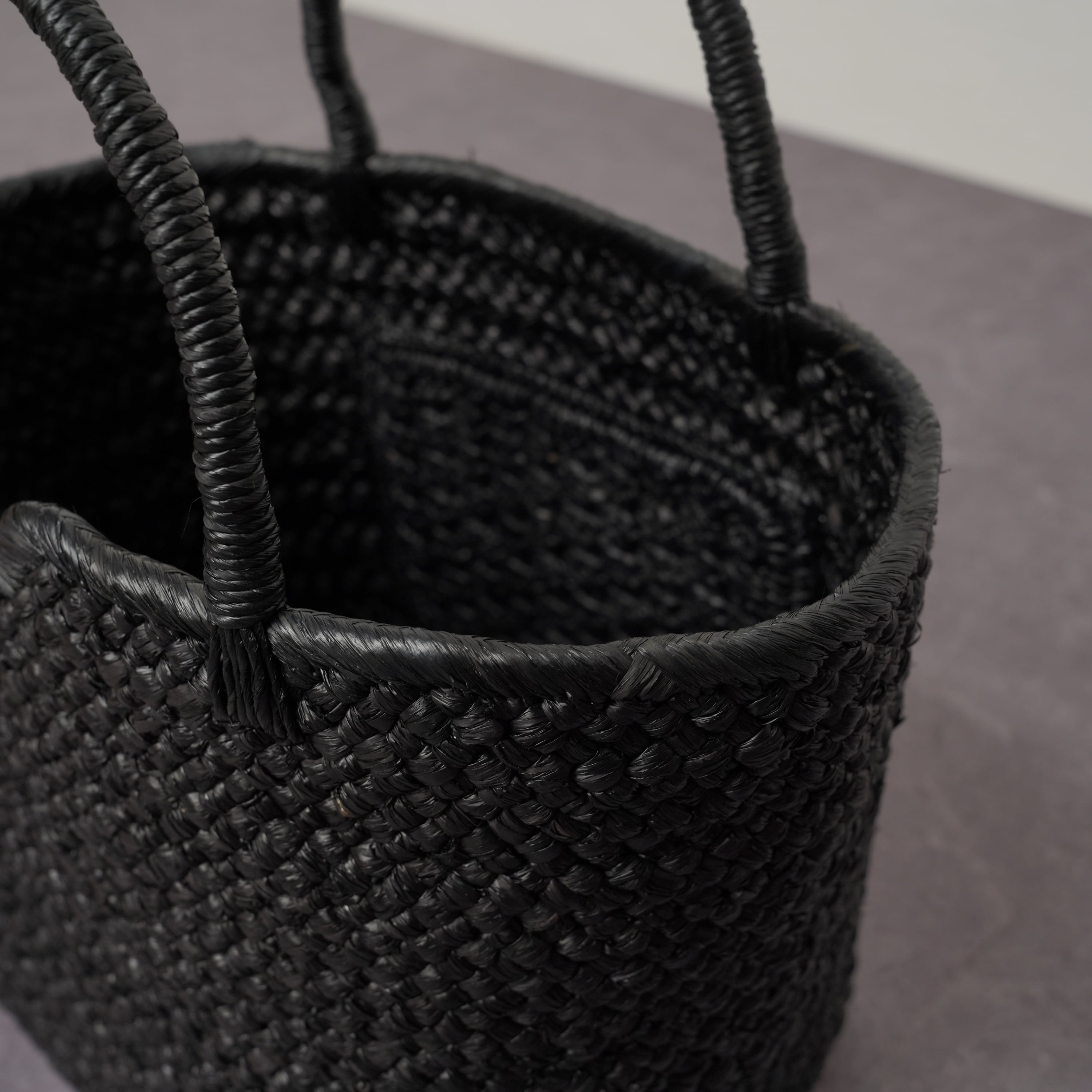 Marche bag (S) - Black | AMPIANA