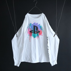 over silhouette " PlayStation " print design white color long sleeve cut & sewn