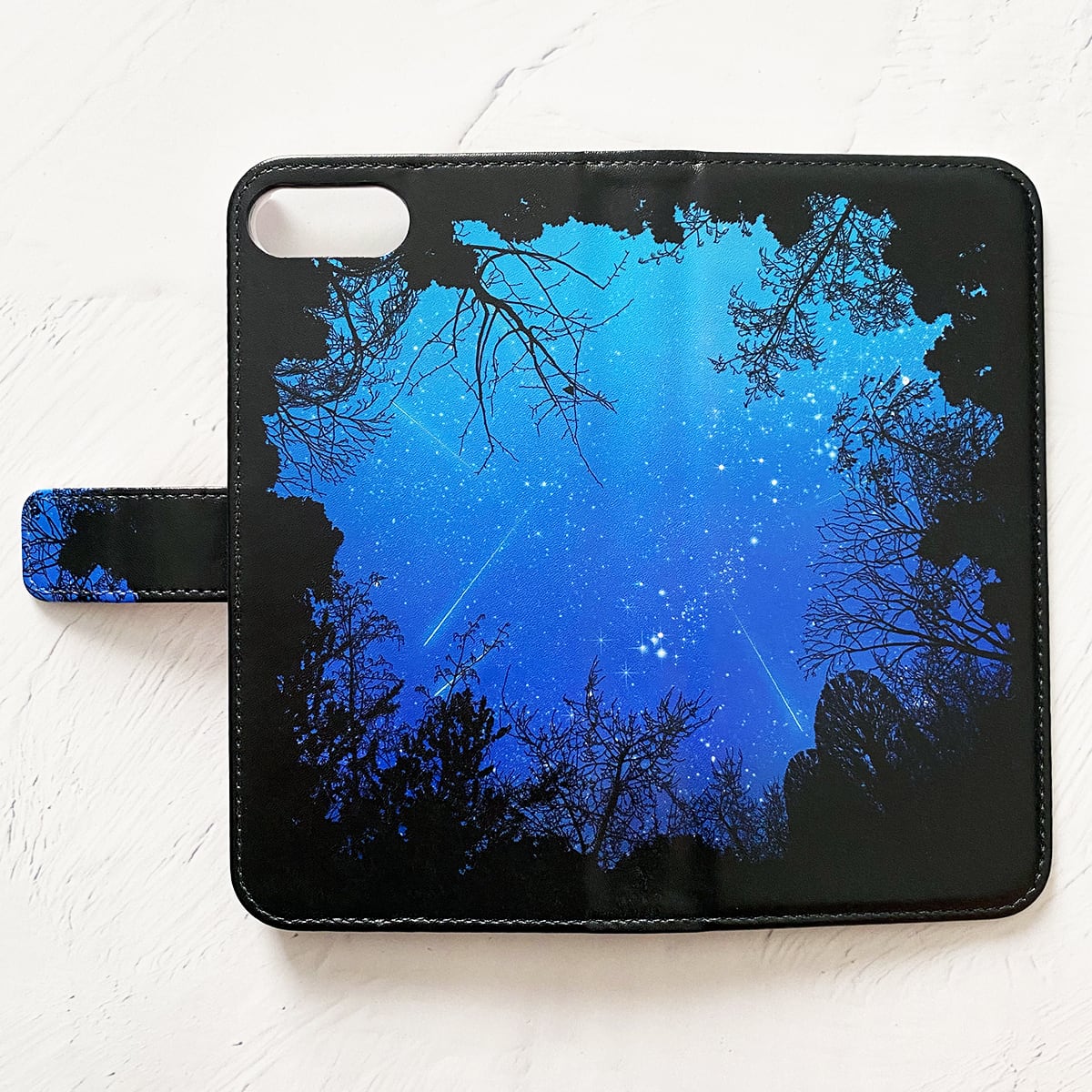 森の中から見上げた夜空 手帳型 iPhoneケース スマホケース 全機種対応