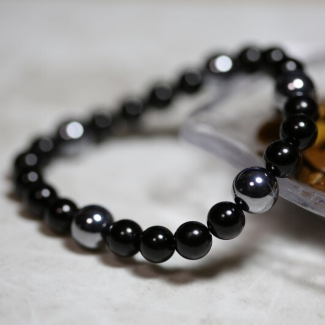 テラヘルツ鉱石とブラックトルマリンの電磁波対策ブレスレット（106）