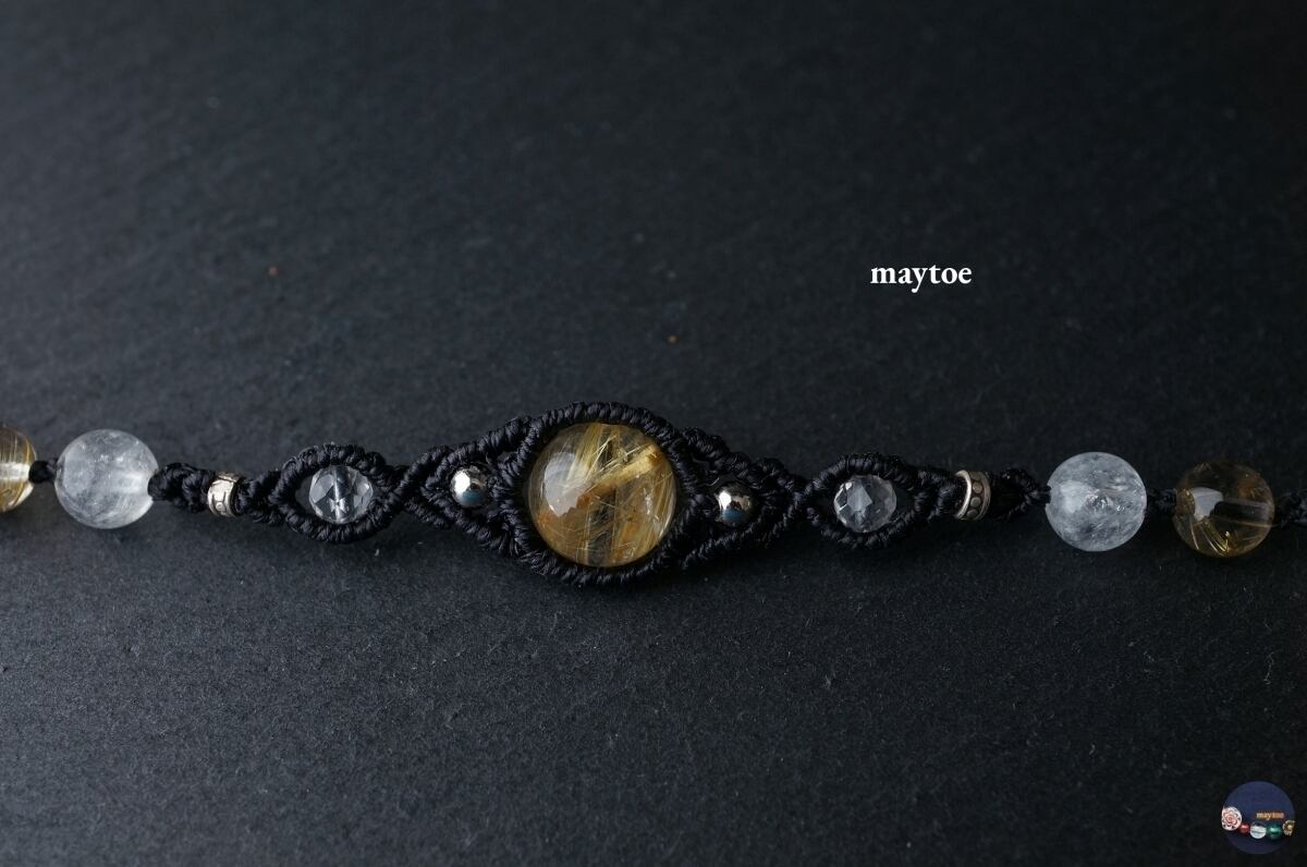 タイチンルチルクォーツの一点物マクラメブレスレット-<金運・財運のお守り>