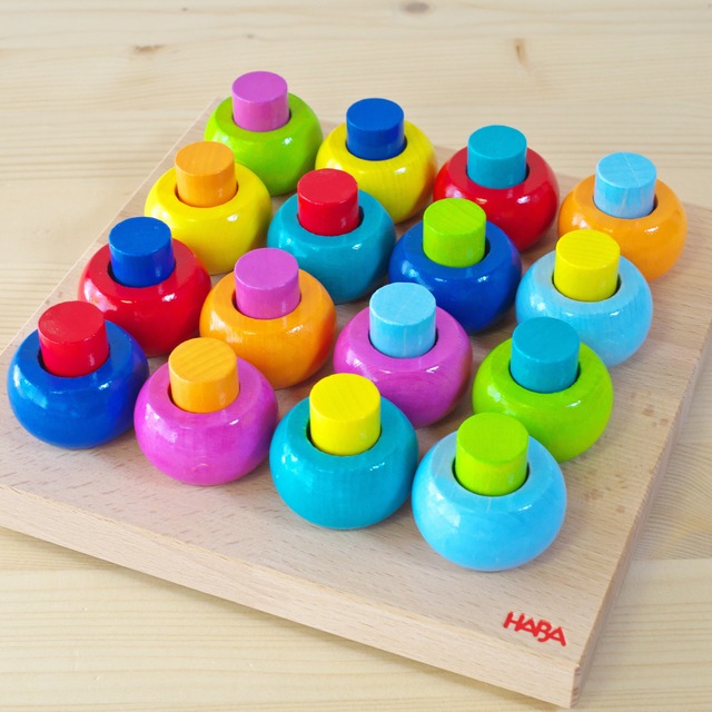 HABA　カラーリングのペグ遊び