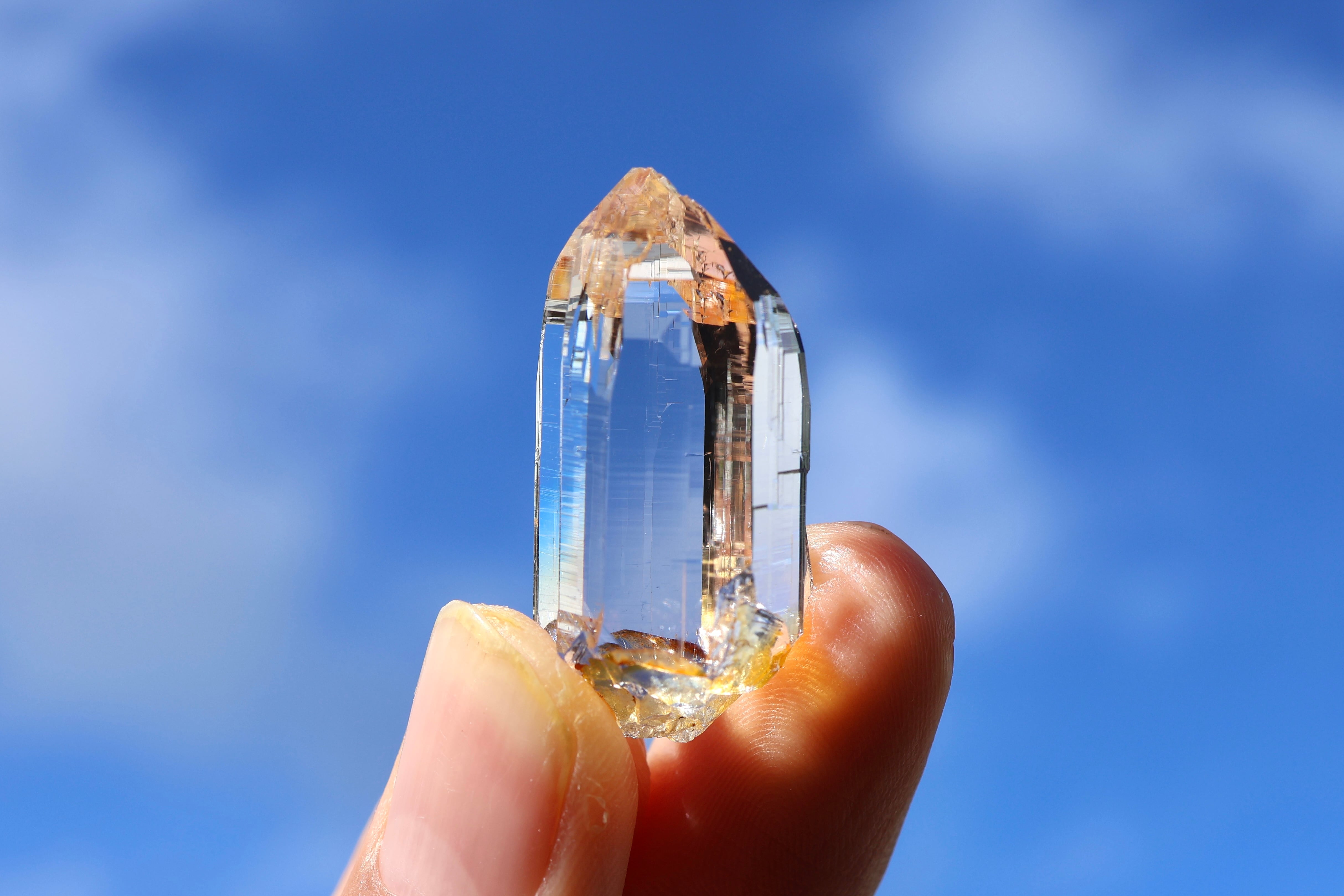 ヒマラヤ水晶 ガネーシュヒマール産 | 石垣島の夜光貝アクセサリーと