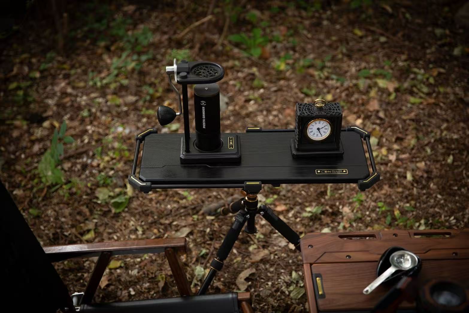 TRIPOD TABLE ONLY TOP｜ブラック | The country sunset