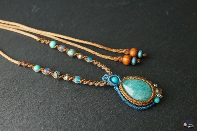 アマゾナイト(インド産)のマクラメネックレス - leaping -