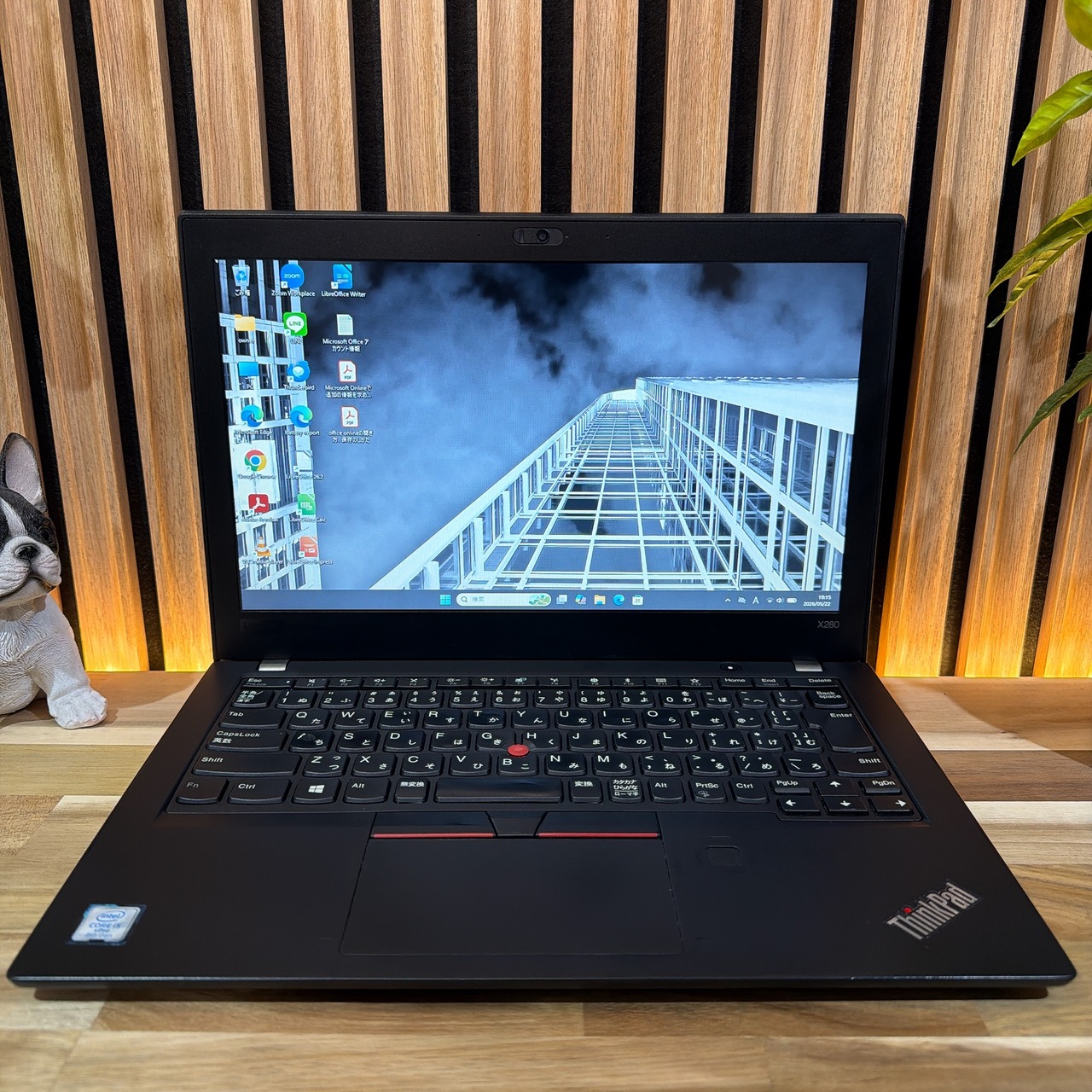 \ 公式ショップ限定価格❣️/ 準美品《バッテリー新品同様》ThinkPad X280 軽量 windows11対応機種 8GB SSD256GB ノートパソコン 安心サポート＆3ヶ月保証付き