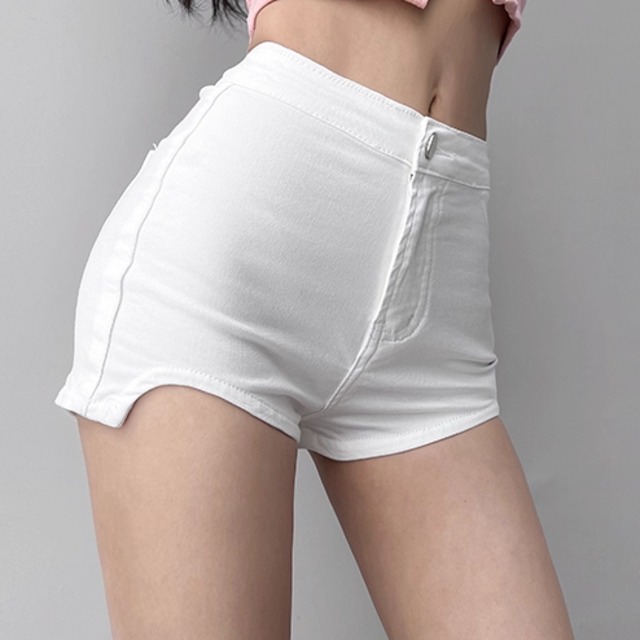 レディース パンツ ボトムス デニム ショートパンツ デニムパンツ ミニ ショート タイト ブルーデニム カラーデニム かわいい シンプル カジュアル おしゃれ かっこいい 個性的 クール 存在感 アクティブ ワイルド ホットガール 無地 春 夏 秋 ロングシーズン デート お出かけ 女子会 ショッピング コンサート ライブ カフェ フェス 韓国 オルチャン 美脚 プチプラ 普段使い 着回し インスタ映え XS S M L 小さいサイズ 大きいサイズ カラバリ ホワイト ブラック ベーシックカラー