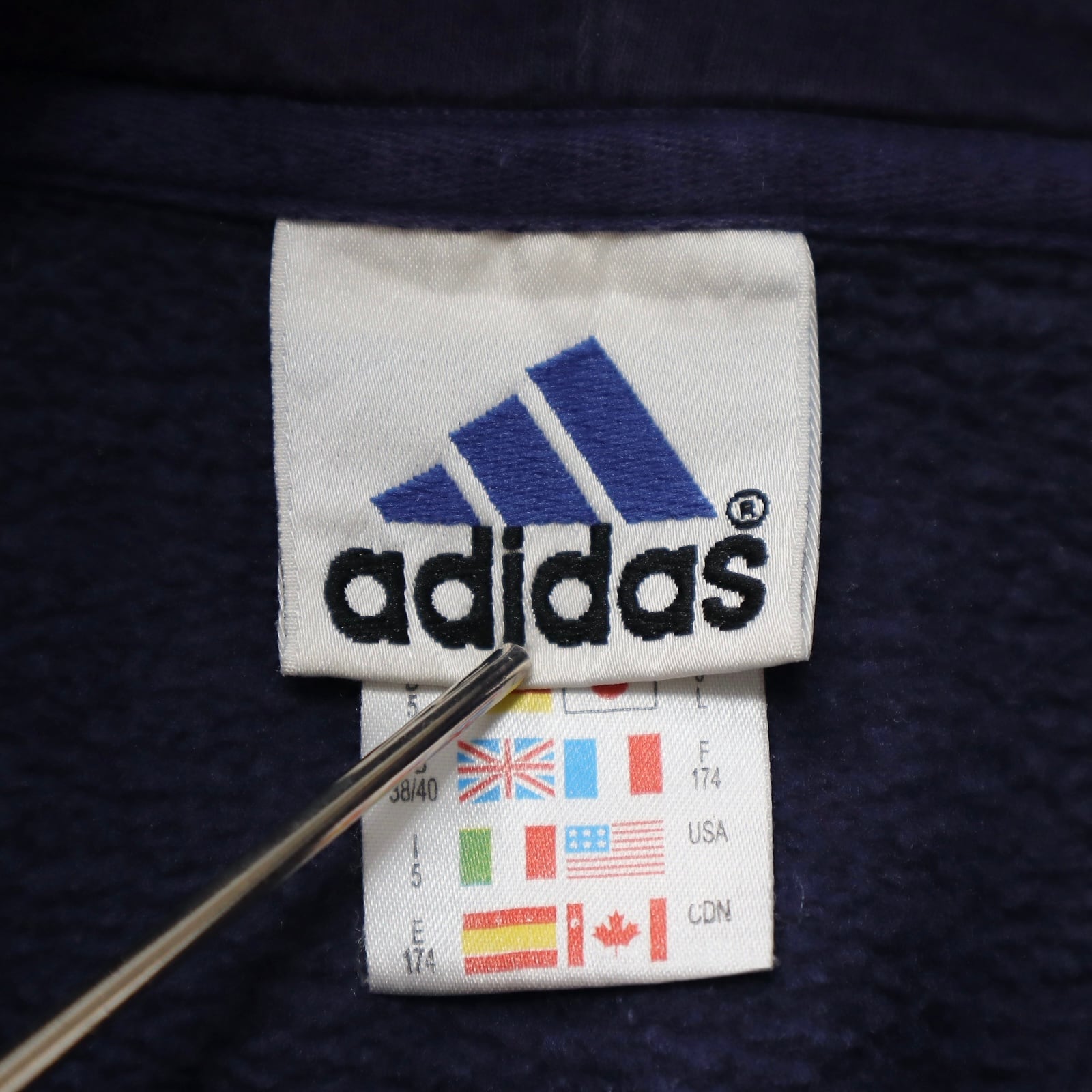 90sビンテージ万国旗タグUSA製adidasロゴ刺繍パーカーS紺