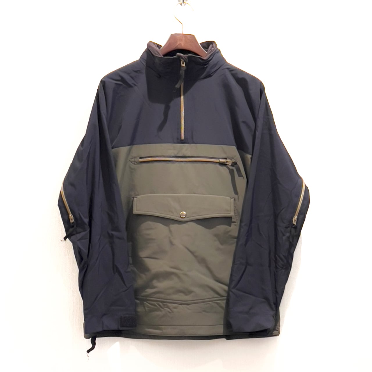 NYLON RS ANORAK (OLIVE × BLACK) / LOST CONTROL | Cross Road Blues