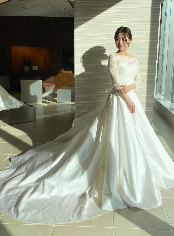 ウェディングドレス トップス+スカート オフショル 光沢サテン 結婚式
