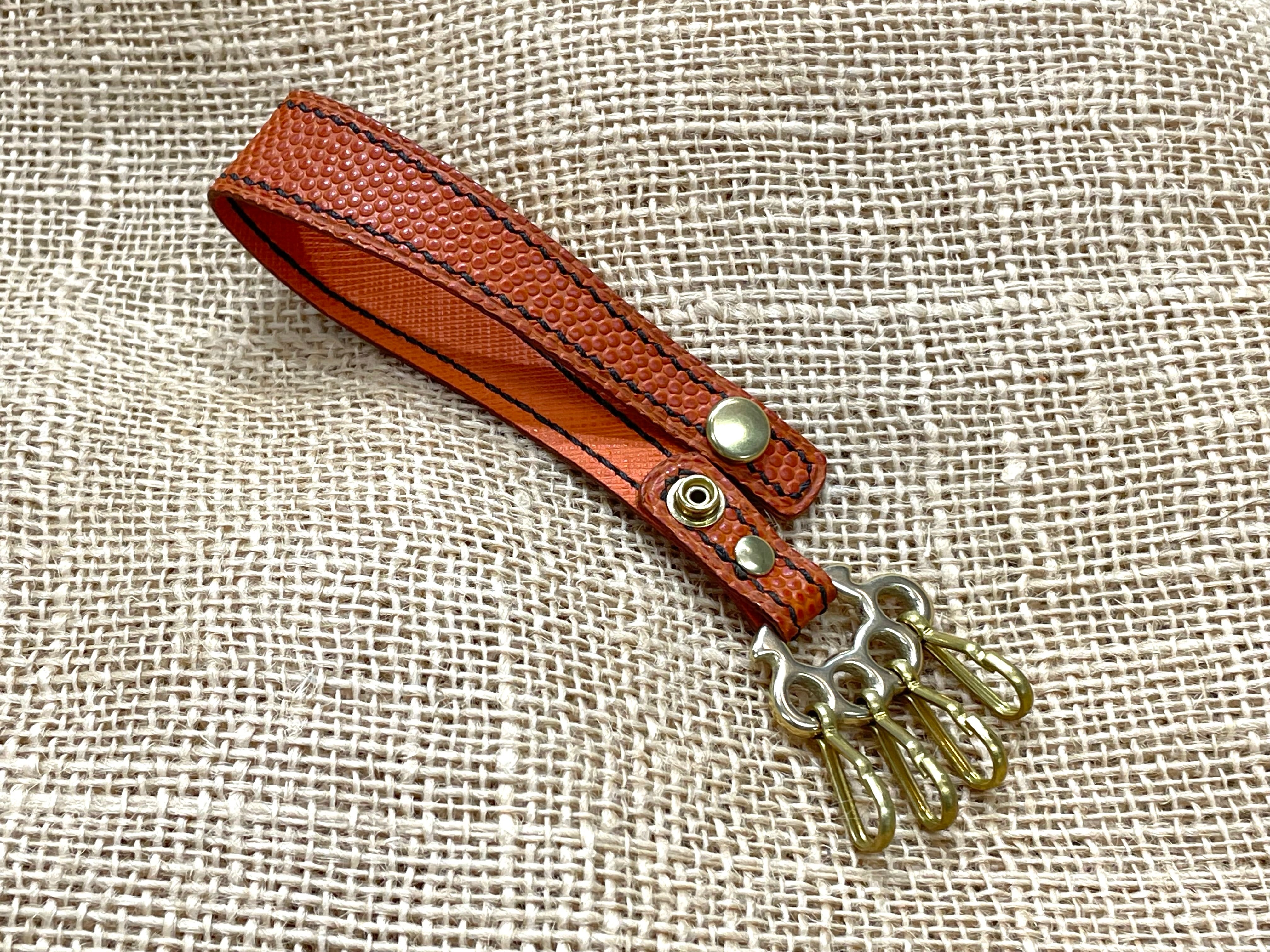 人と違うモノ【KAMI DESIGN】バスケットボール革 メリケンサックキー