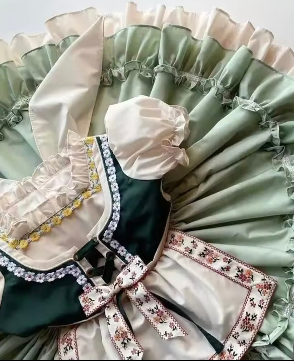 チロリアングリーンドレス | Pay ID