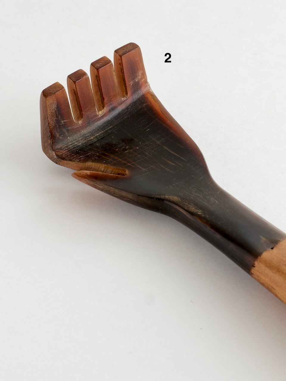 水牛の角の孫の手 / Back Scratch Horn & Teak Wood | Sensitivity and