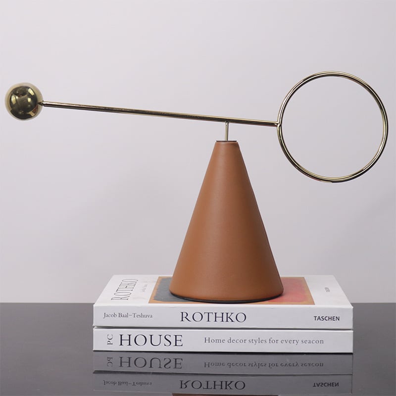 オブジェ 三角錐 アート ピース おしゃれ かわいい インテリア 置物